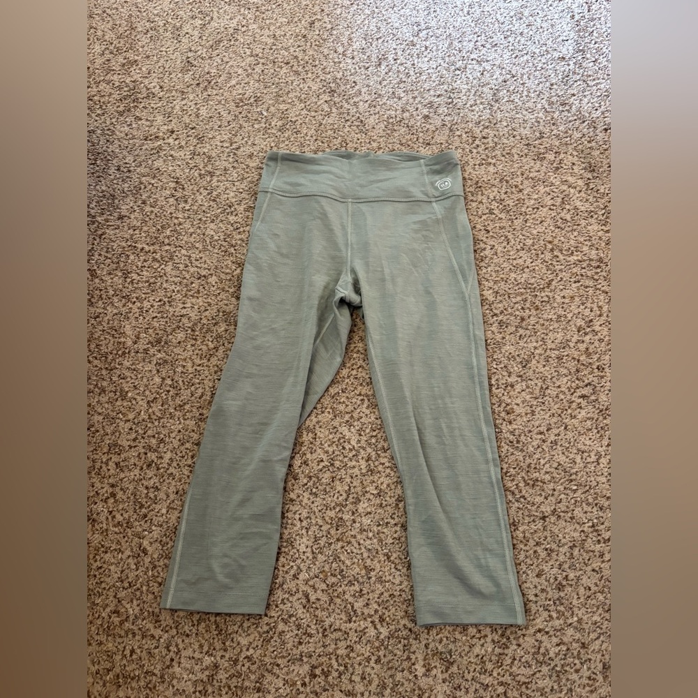 ALLBIRDS Women’s MediumLight Sage Active Crop Leggings